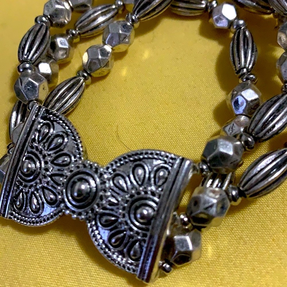 ✨3/$30✨Ruby Rd. Bracelet - Picture 2 of 3